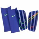 Futbalové chrániče Nike Mercurial Lite + darček z nášho obchodu !