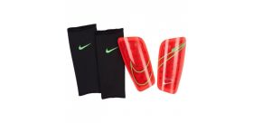 Futbalové chrániče Nike Mercurial Lite + darček z nášho obchodu!
